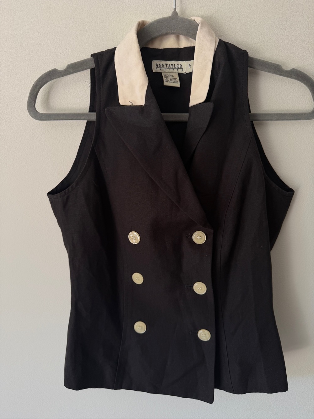 Ann Taylor Black Sleeveless Double-Breasted Blazer with Cream Trim